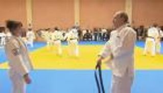 فيديو : بوتين ضحية لاعبة "الجودو" الروسية