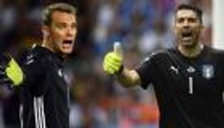 بوفون ونوير.. صراع العمالقة في قمة ربع نهائي اليورو