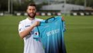 الإصابة تحرم سوانزي سيتي من أغلى صفقاته 3 أسابيع