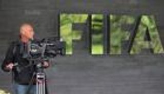 حظر الهواتف والكاميرات خلال تصويت رئاسة الفيفا