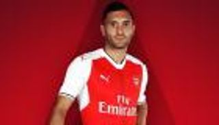 أرسنال يعزز هجومه بالإسباني بيريز
