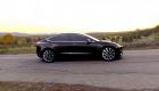 سيارات تسلا الجديدة تحصد 276 ألف طلب شراء في 3 أيام