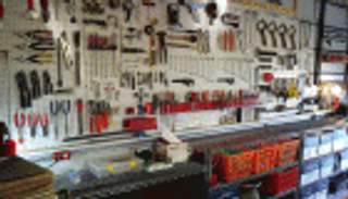 بالفيديو.. أدوات لا غنى عنها لإصلاح سيارتك