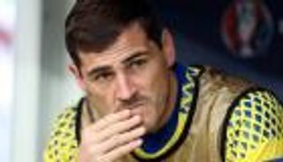 كاسياس يلمح إلى اعتزال اللعب الدولي عن طريق 