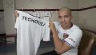 رسمياً.. ويست هام يتعاقد مع الجزائري فيجولي