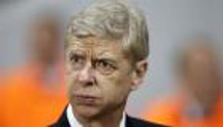 أرسنال لفينجر: إما الإنفاق أو الرحيل