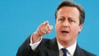 كاميرون: علاقة مشبوهة بين 