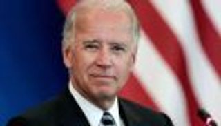 بايدن يبحث الحرب على داعش في زيارة مفاجئة لبغداد