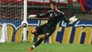 بالفيديو.. إنقاذ مزدوج لحارس فنزويلا أمام المكسيك