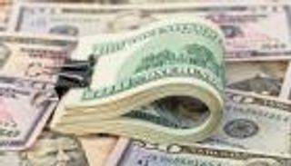 بنوك مصرية تتبادل الدولار مع "الصرافة" مقابل عملات عربية 