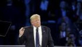 ترامب يدعو لمعاقبة النساء على الإجهاض