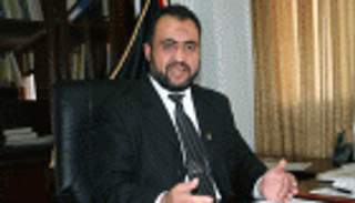 الاحتلال يعتقل وزيرا فلسطينيا سابقا بالضفة الغربية