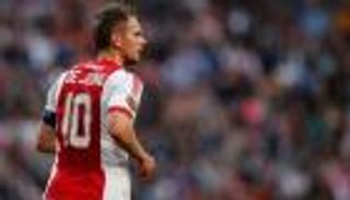 بطل الدوري الهولندي يتعاقد مع هداف غريمه السابق