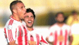 بالفيديو.. 3 دقائق حاسمة تبعد الأهلي عن صراع الدوري الأردني