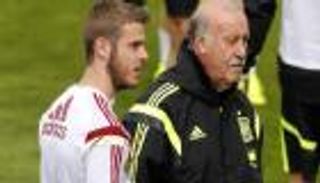 ديل بوسكي يساند دي خيا عمليا أمام التشيك