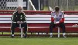 ديل بوسكي: يورو 2016 لم تهين تاريخ كاسياس