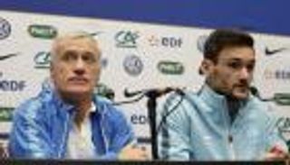 طائرة خاصة لديشامب ولوريس لحضور المؤتمر الصحفي للقاء أيسلندا