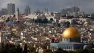 الإفقار الاقتصادي.. سلاح إسرائيل لتهويد القدس وطرد أهلها