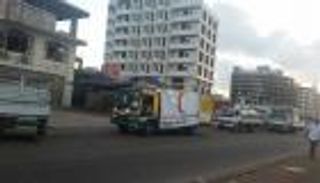 قوافل الإغاثة الإماراتية.. أيادي البناء السباقة لمدن اليمن