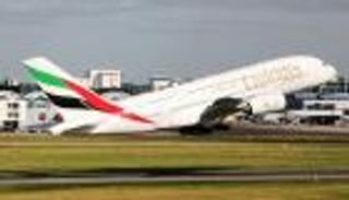 أكاديمية طيران الإمارات تطلب شراء 27 طائرة تدريب