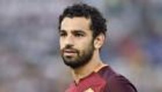  والد محمد صلاح: ابني نجا من إصابة مروعة بمعجزة من ربنا ودعوات المصريين  
