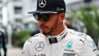 "إنذار" آخر قد يطيح بهاميلتون للمركز الأخير