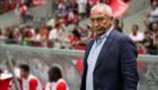 الأهلي المصري يستبعد التعاقد مع فيريرا مدرب السد القطري