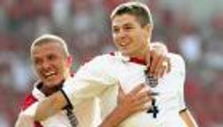 جيرارد بطلا لفيلم عن قصة حياته بمشاركة بيكهام وروني