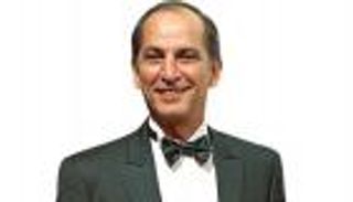 هشام سليم: مشاكل التمويل والتوزيع وراء تراجع إنتاج الدراما