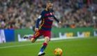 فيدال يغيب عن برشلونة في دوري الأبطال