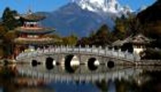 رئيس الوزراء: اليابان لم تعد في انكماش والاقتصاد في طريقه نحو الانتعاش