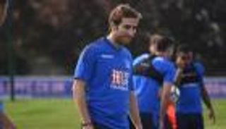 كريستال بالاس يضم فلاميني لاعب وسط ارسنال السابق