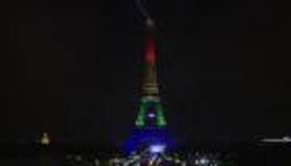 بالفيديو.. باريس تتضامن مع ضحايا اعتداء أورلاندو