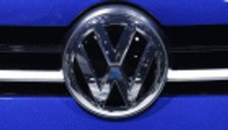 فولكسفاجن تسجل خسارة تشغيلية في 2015 بسبب فضيحة