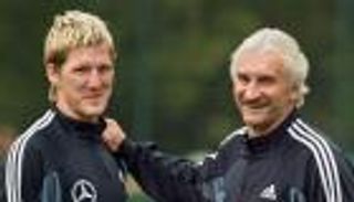 فولر يؤكد قدرة شفاينشتايجر على التألق من جديد