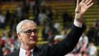 مدرب ليستر: نجحنا لأن الأندية الكبرى لم تتحكم في الإيقاع