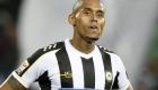 غرناطة يضم البرازيلي جابرييل سيلفا على سبيل الإعارة