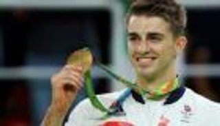 ويتلوك يحرز ذهبية تاريخية لبريطانيا في الجمباز