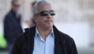 الإدارة المالكة لمولودية العاصمة الجزائري تطيح برئيس النادي