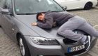 السيارات تضع هجوم ريال مدريد رهن الاعتقال