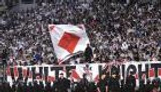 أولتراس الزمالك يحيي ذكرى الدفاع الجوي بعيدًا عن النادي