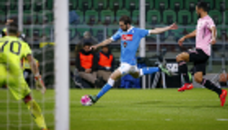 هيجواين يُنقذ آمال نابولي في الدوري الإيطالي