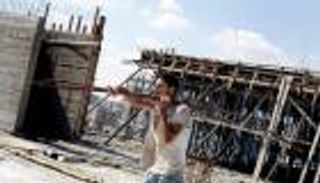 توقف المشاريع القطرية بغزة ينذر بتعطل 22 % من العمالة