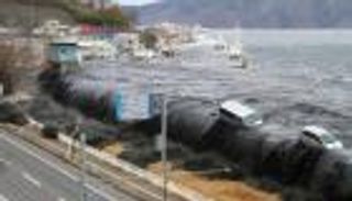 اليابان تحيي الذكرى الخامسة لتسونامي بدقيقة صمت