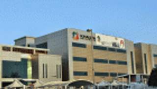 جامعة خليفة تطلق برنامجًا جديدًا للمنح والتدريب