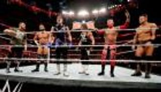 فيديو.. أوينز يواجه 6 مصارعين على لقب الإنتركونتيننتال