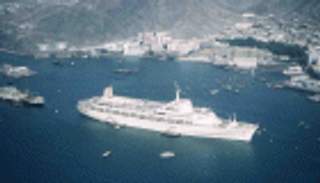 الإمارات تعيد الحياة إلي ميناء عدن