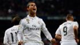 بالفيديو.. رونالدو يسجل من ركلة حرة بعد 22 محاولة فاشلة