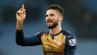 فينجر يكيل المديح لجيرو بعد صدارة أرسنال