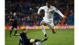 فيغو: رونالدو يستحق الكرة الذهبية بفضل إنجازاته الفردية